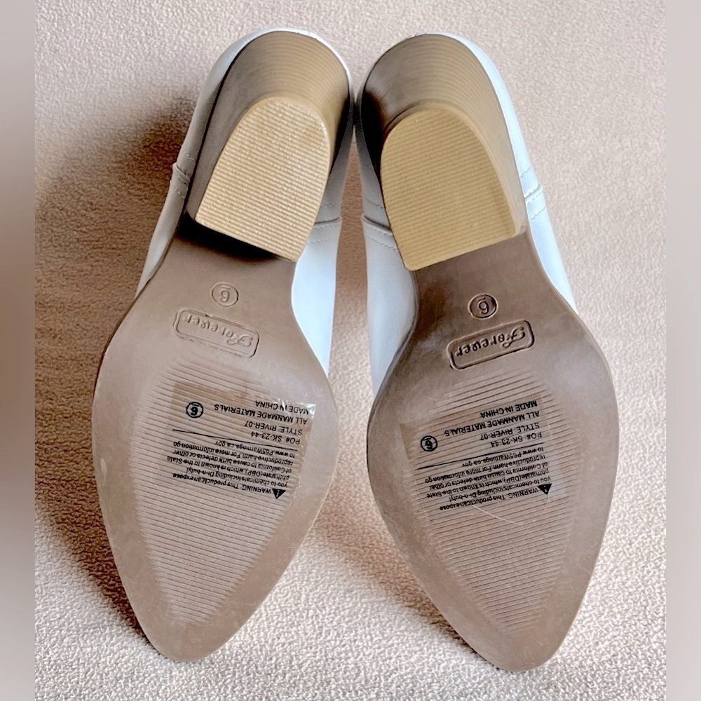 White Vegan Leather Western Booties NEW-Cowboy-Cowgirl-Faux-Heeled-Country-Boho - Picture 5 of 5